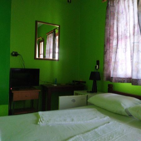 Double Studio Room By The Sea Tsagarada Bagian luar foto