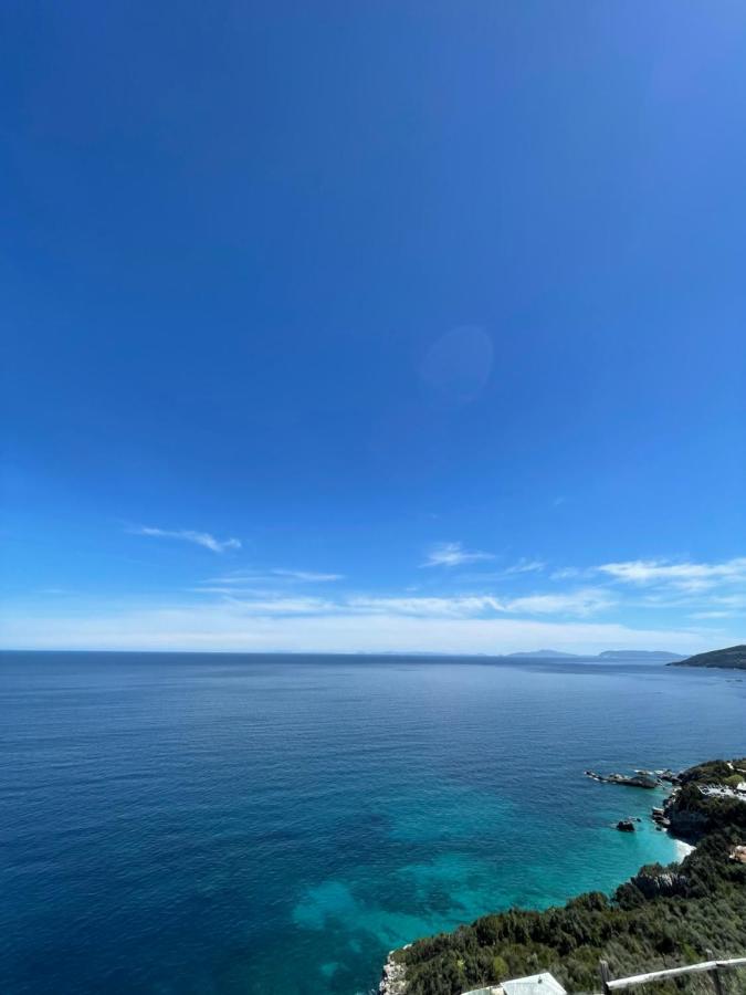 Double Studio Room By The Sea Tsagarada Bagian luar foto