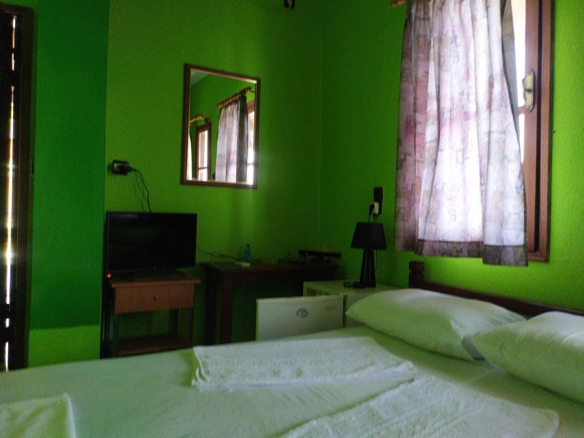 Double Studio Room By The Sea Tsagarada Bagian luar foto